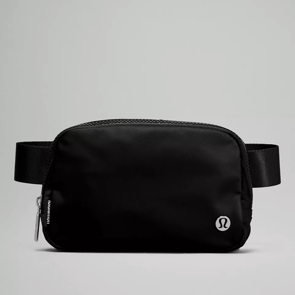 lululemon athletica Handbags - Luluemon Everywhere Belt Bag Black